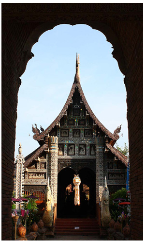 ซุ้มประตูวัดโลกโมฬี